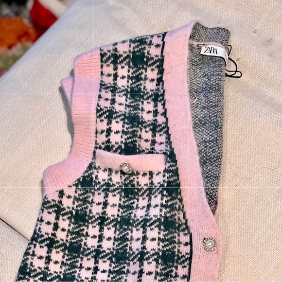 ZARA || 2-Piece/ Knit Vest + Skirt Set in Pink Plaid w/ Pearl Button Detail - Picture 6 of 7